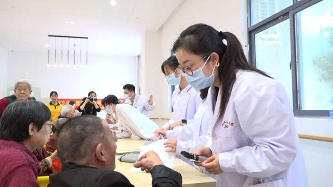 力健康 传递温暖关怀全国爱耳日：助力听(图1)